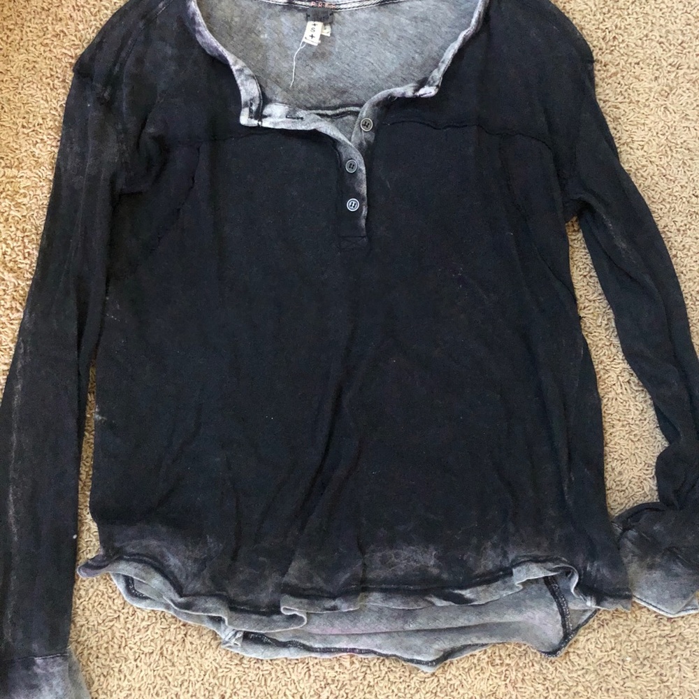 Free People Distressed Black/Gray Top SZ S